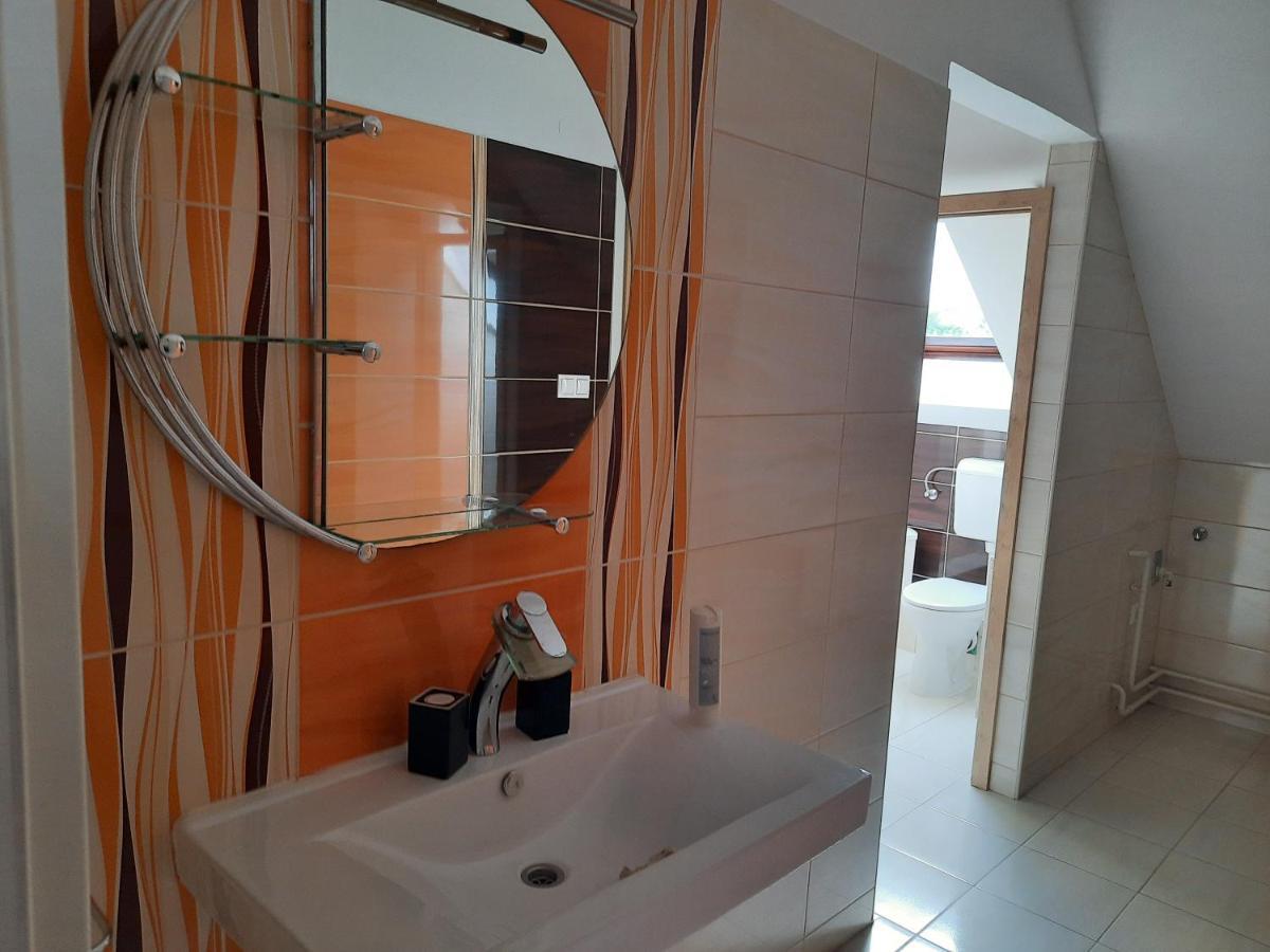 Fitt Apartman Lenti Dış mekan fotoğraf