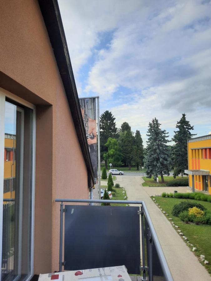 Fitt Apartman Lenti Dış mekan fotoğraf